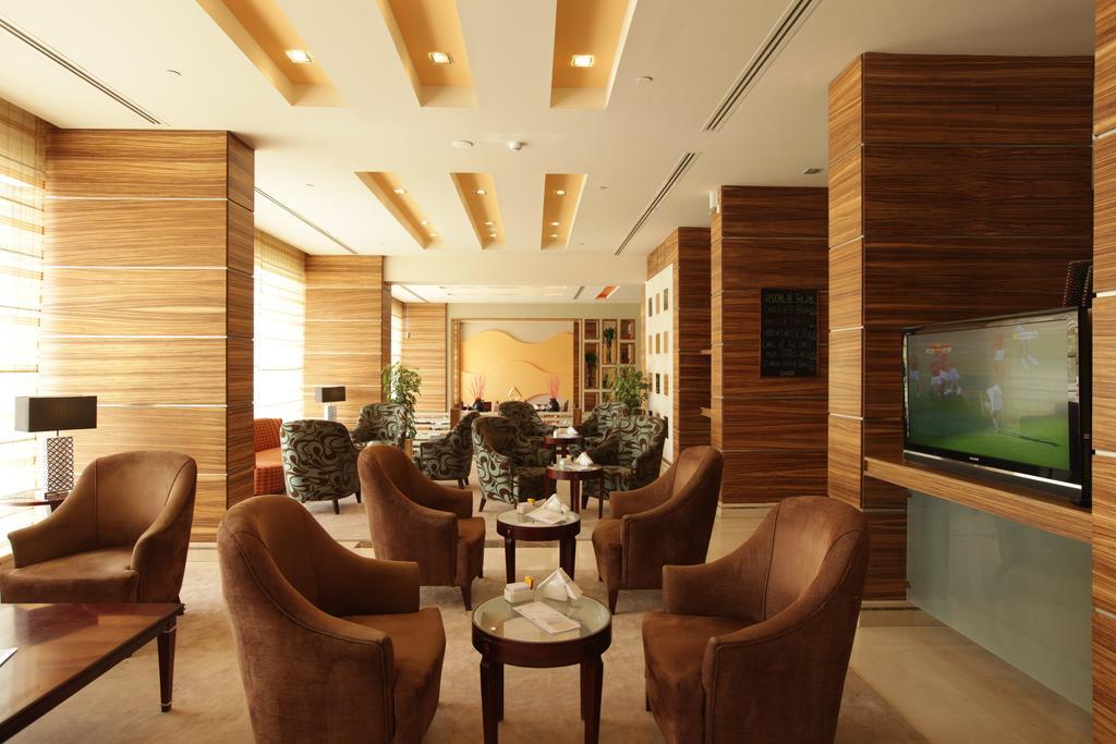 Hilton Garden Inn Riyadh Olaya Kültér fotó