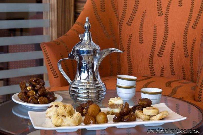 Hilton Garden Inn Riyadh Olaya Étterem fotó