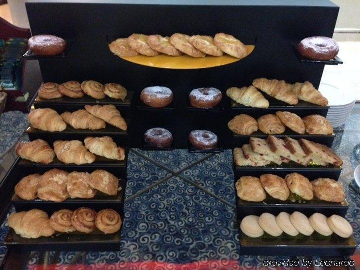 Hilton Garden Inn Riyadh Olaya Kültér fotó