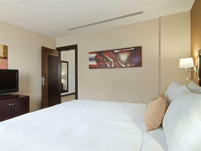 Hilton Garden Inn Riyadh Olaya Kültér fotó