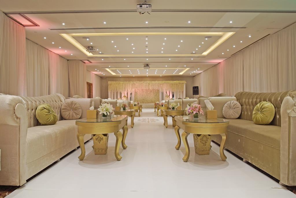 Hilton Garden Inn Riyadh Olaya Kültér fotó