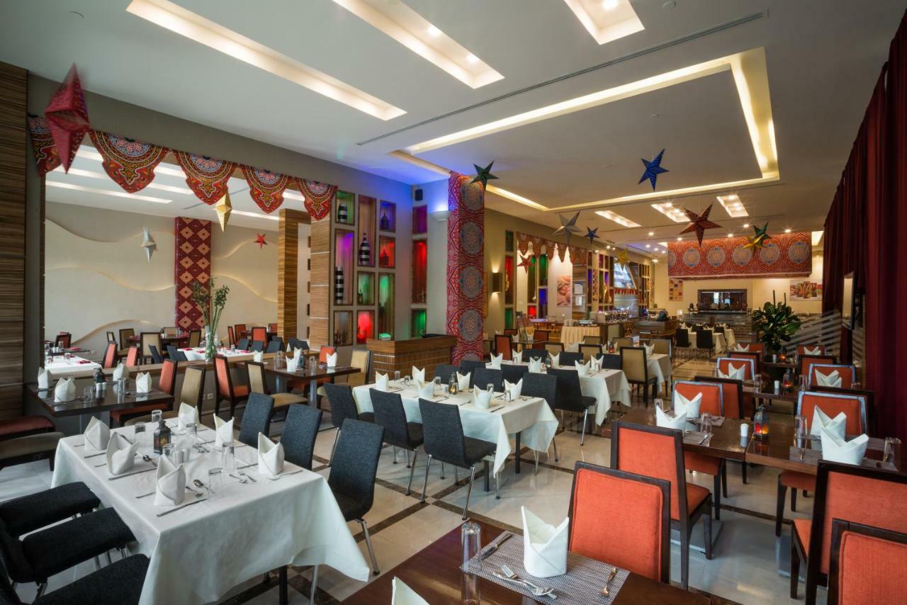Hilton Garden Inn Riyadh Olaya Kültér fotó